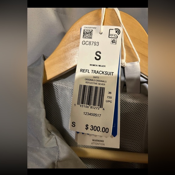 NWT womens Adidas reflective tracksuit set - Picture 2 of 7